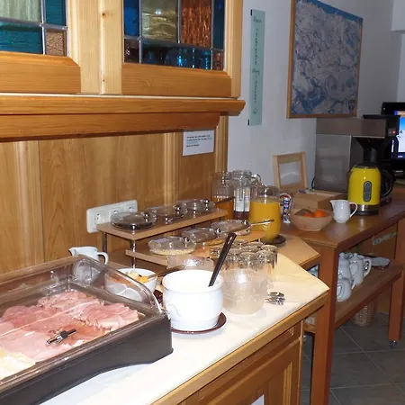 Πανσιόν Sonnenberg Σανκτ Αντόν αμ Άλμπεργκ