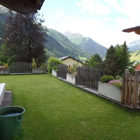 ゲストハウス Sonnenberg サンクト・アントン・アム・アールベルク